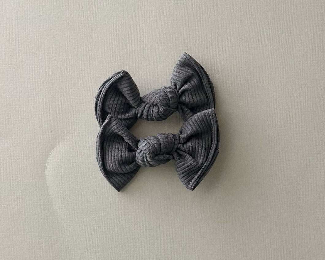 Charcoal Mini Ribbed BloomCLIPS set of 2