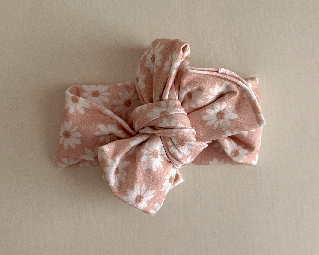 Oversized Bow White On Blush Daisy Tie On Headwrap
