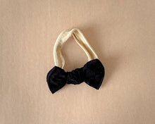 Black Ribbed BloomCLIPS OR nylon headband