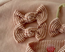 Muted Peach Wavy Ribbed BloomCLIPS or Nylon Headband