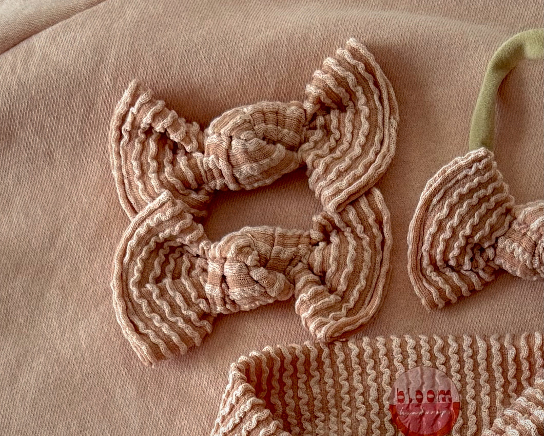 Muted Peach Wavy Ribbed BloomCLIPS or Nylon Headband