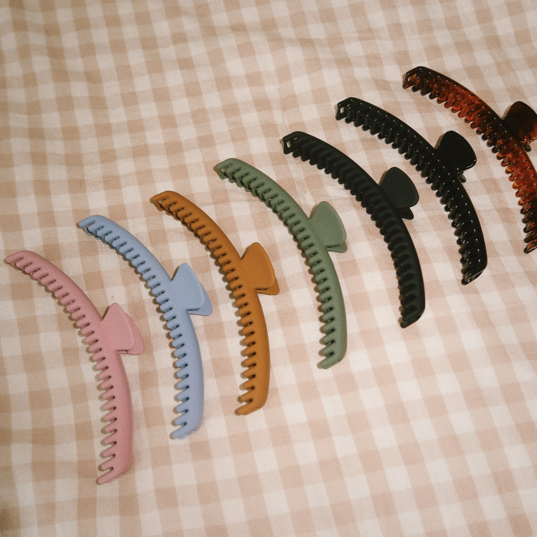 Crescent Claw - strong hold - 7 color options