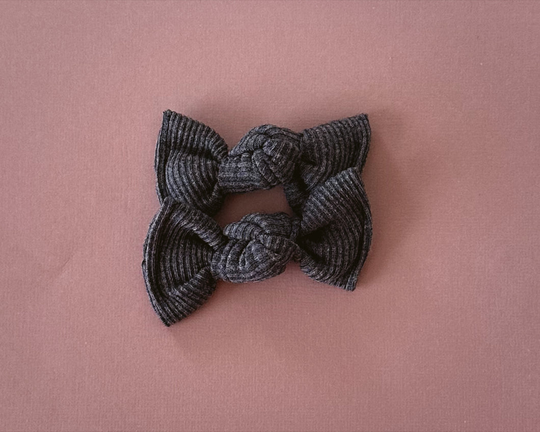 Charcoal Mini Ribbed BloomCLIPS set of 2
