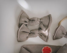 beige color waffle bows for baby girl toddler piggy sets