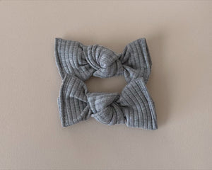 Heather Gray Ribbed BloomCLIPS set of 2