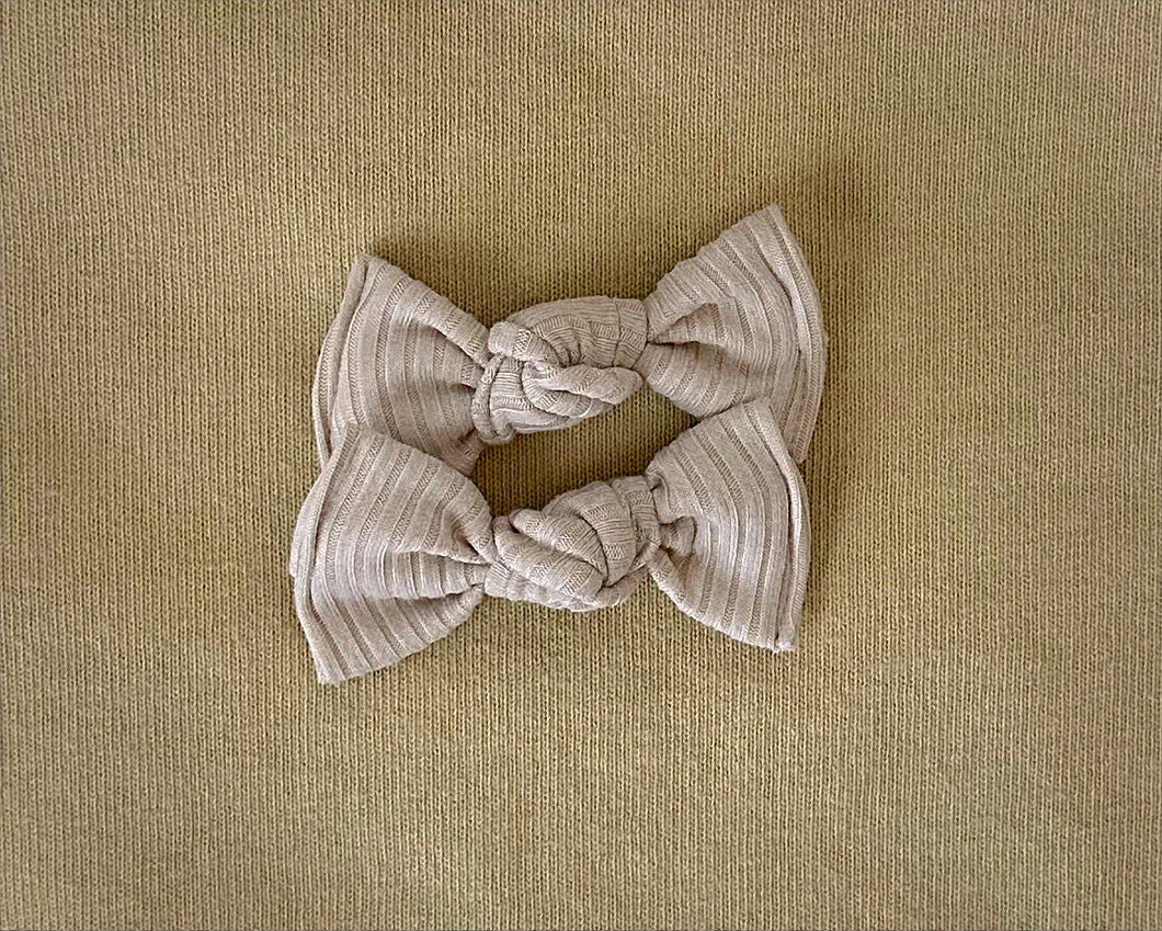 Ivory Ribbed BloomCLIPS set of 2