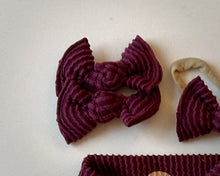 maroon wavy ribbed bloom clips toddler piggy set