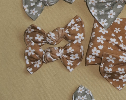 nutmeg floral daisy fall baby bow hair clips piggy sets