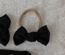 Newborn baby bow black ribbed