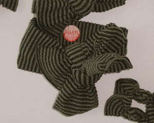 oversized pine wavy ribbed tie on headwrap bow for baby girl newborn mom