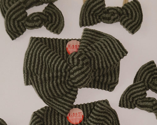 pine green wavy ribbed bow baby girl newborn mom mama holiday 