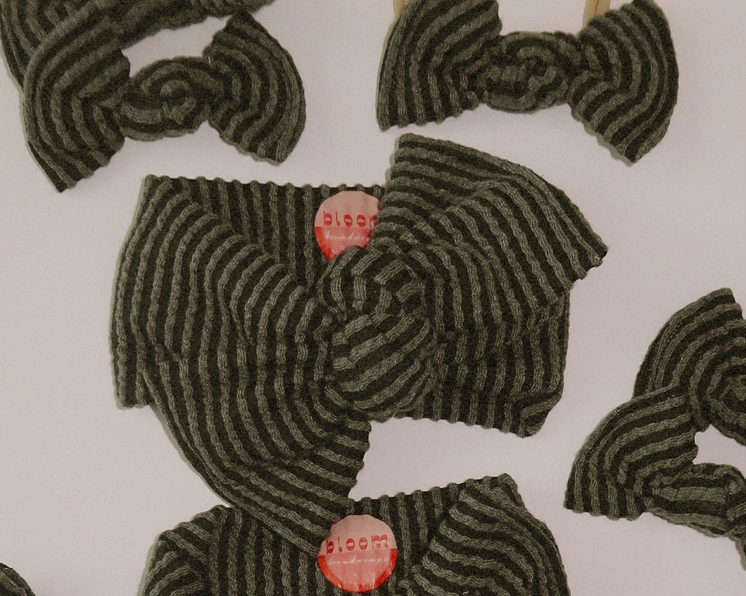 pine green wavy ribbed bow baby girl newborn mom mama holiday 
