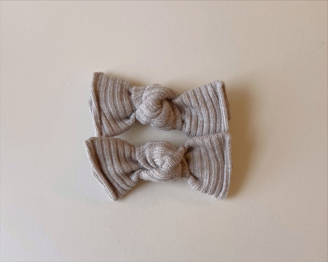 Oatmeal Ribbed BloomCLIPS set of 2
