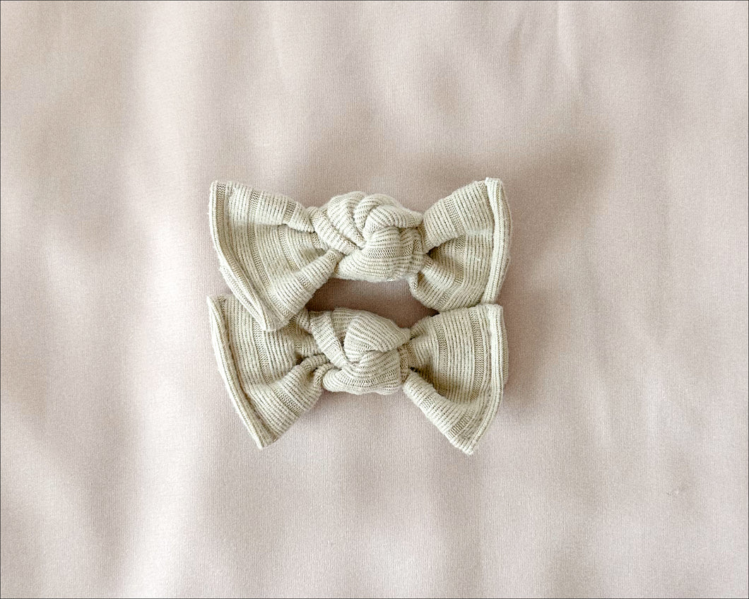 Creamy Wide Ribbed BloomCLIPS set of 2